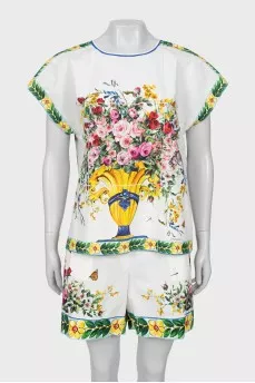 Floral shorts suit