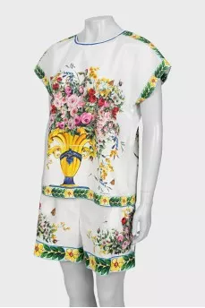 Floral shorts suit