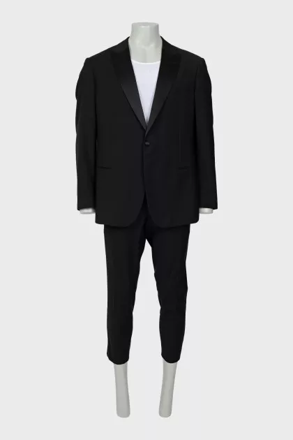Men's suit with silk inserts