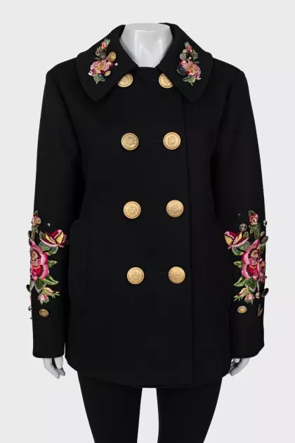 Cropped coat with embroidery