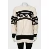 Slim fit sweater in abstract print
