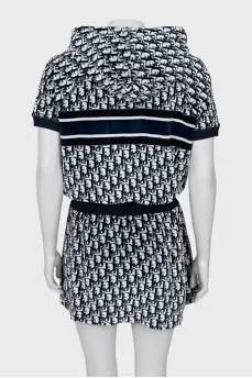 Signature print dress with tie