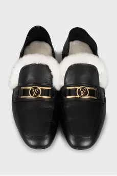 Leather loafers with fur