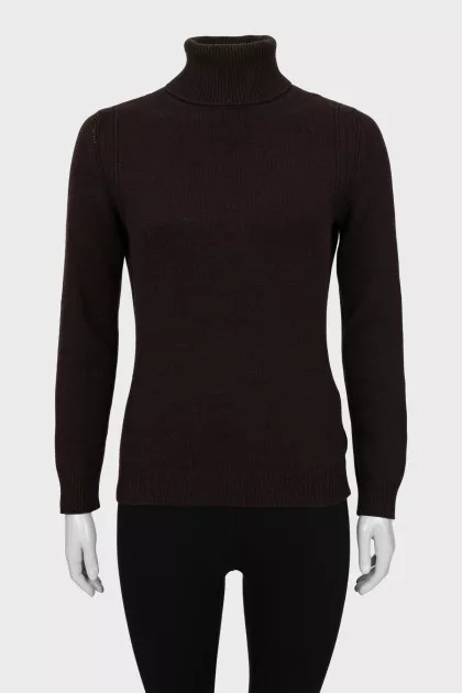 Brown knitted golf