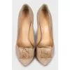 Leather shoes with decor