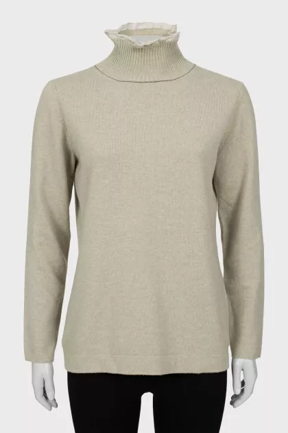 Light green knitted sweater