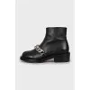 Leather boots with chain