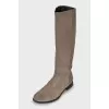 Suede boots with zipper