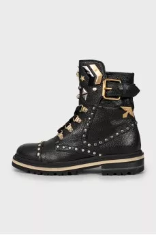 Leather boots with metallic decor