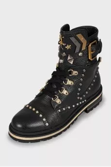 Leather boots with metallic decor