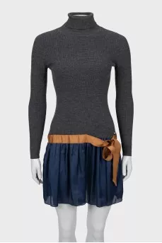 Fitted dress in combined color