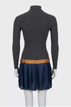 Fitted dress in combined color