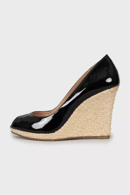 Patent leather high wedge shoes