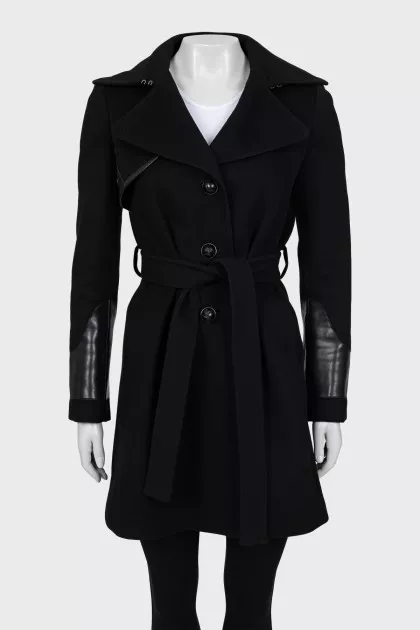 Fitted coat with leather inserts