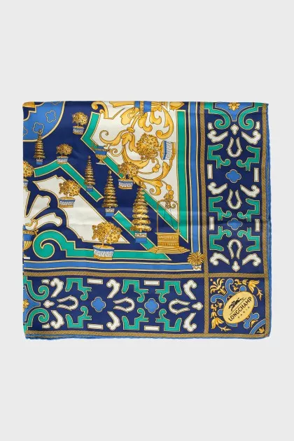 Scarf in a bright print