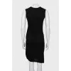Black sleeveless dress