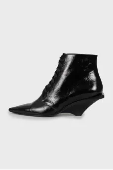 Pointed toe lace up ankle boots
