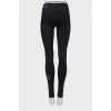 Sports leggings with elastic