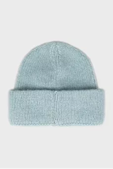 Knitted hat with tag