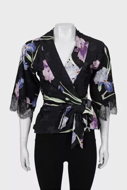 Wrap blouse in floral print
