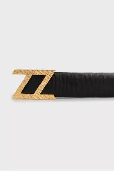 Men's belt with gold buckle