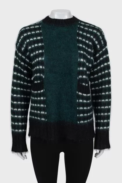 Sweater with buttons on the back