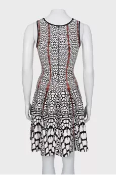 Sleeveless knitted dress