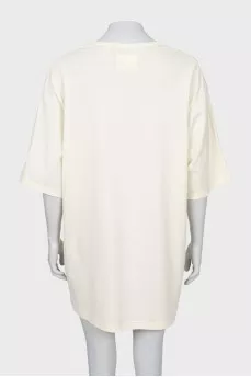 Oversized T-shirt with tag