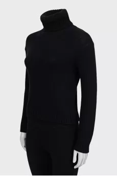 Black turtleneck sweater