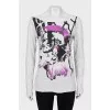 Light gray long sleeve with print