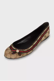 Ballet flats in signature print