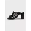 Leather sandals with buckles