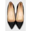 Pointed toe patent leather shoes