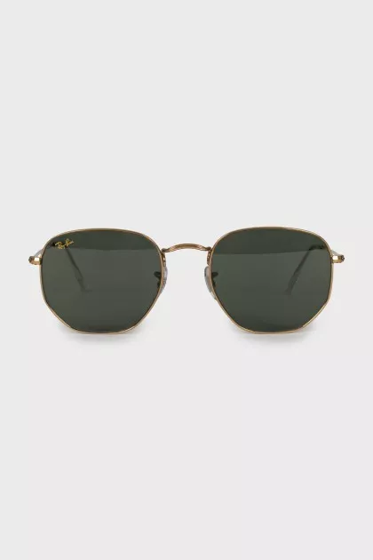 Sunglasses with green lenses