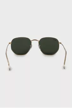Sunglasses with green lenses