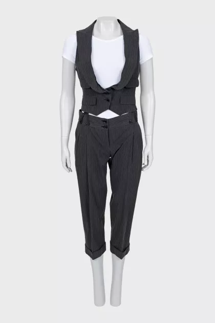 Gray suit with vest and trousers