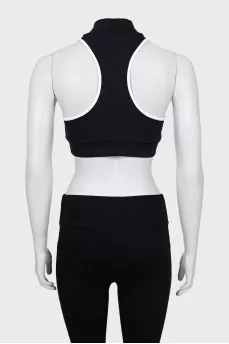 Sports top with zipper