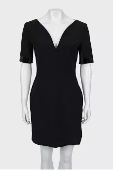 Fitted dress with patent leather inserts