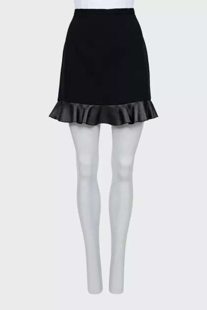 Black mini skirt with ruffled hem