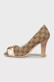 Textile shoes with signature print