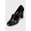 Leather shoes with silver decor