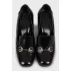 Leather shoes with silver decor