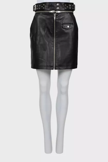 Leather skirt with zipper