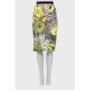 Fitted skirt with zipper