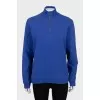 Blue sweatshirt with zipper