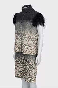 Wool suit decorated with feathers