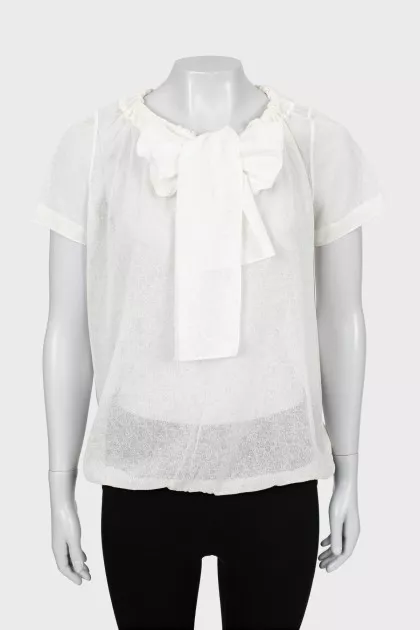 Translucent blouse with a pattern