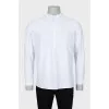 Men's white loose-fitting shirt