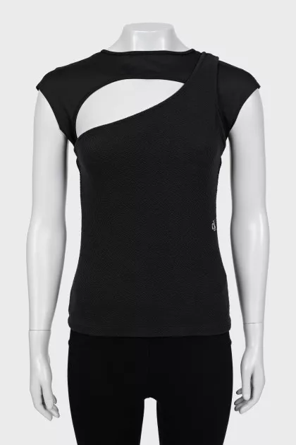 Black T-shirt with neckline and tag