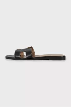 Black slides Oran